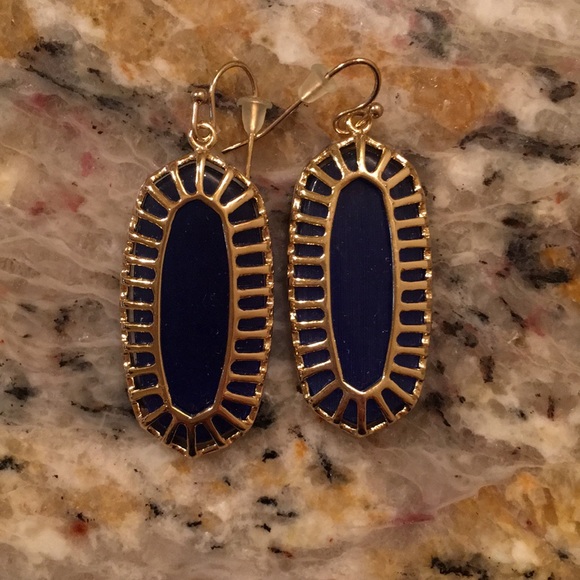 Kendra Scott dangle earrings - Picture 1 of 1